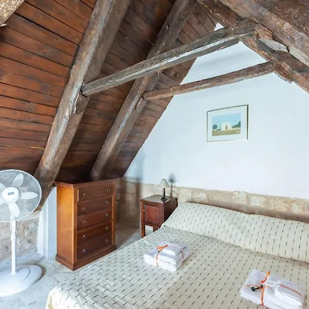 Apartment La Mansarda Di Martina By Rentbeat *
