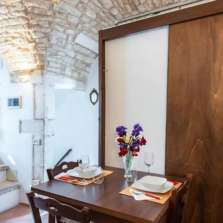 La Mansarda Di Martina By Rentbeat Apartment